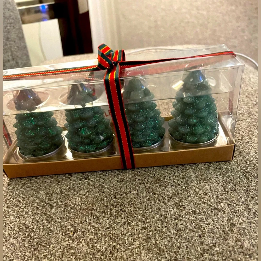 Sleigh Hill Christmas‎ Tree 🎄 4 Tealignt Candles